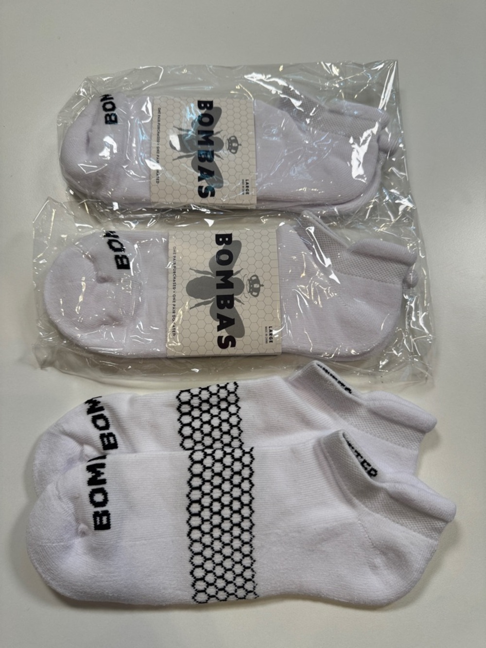 Bombas NWT Unisex Sock Tech 3PR total Color: White Size: Large